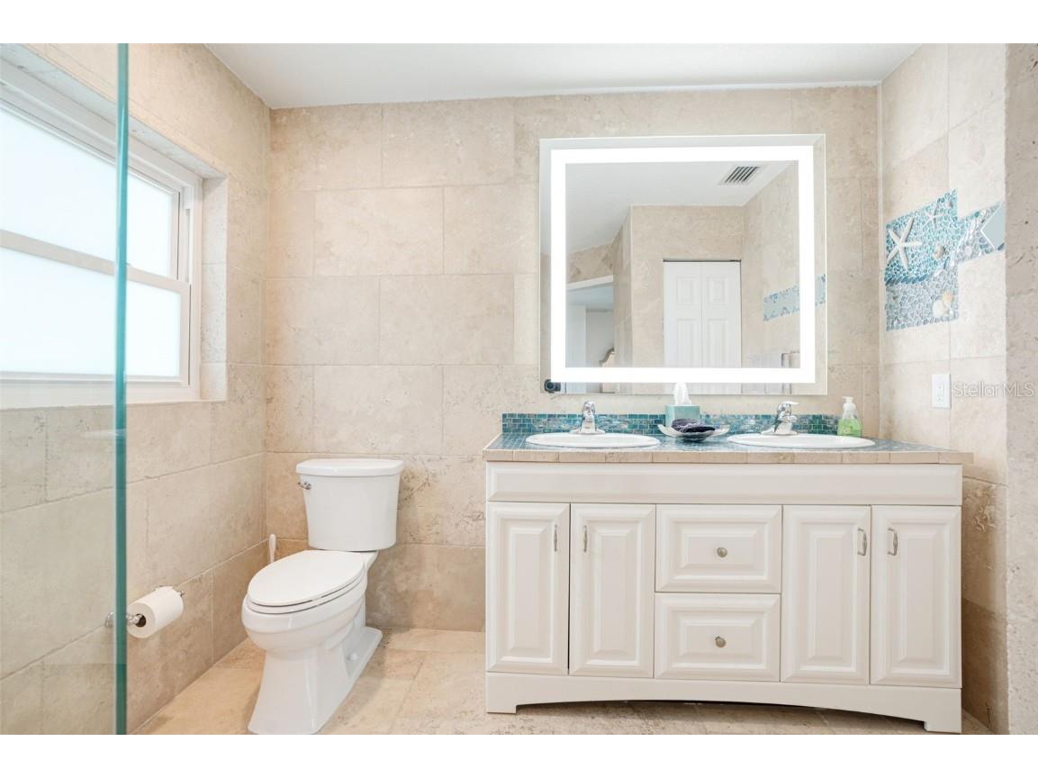 38 W Bay Street Osprey FL 34229 A4667010 image15