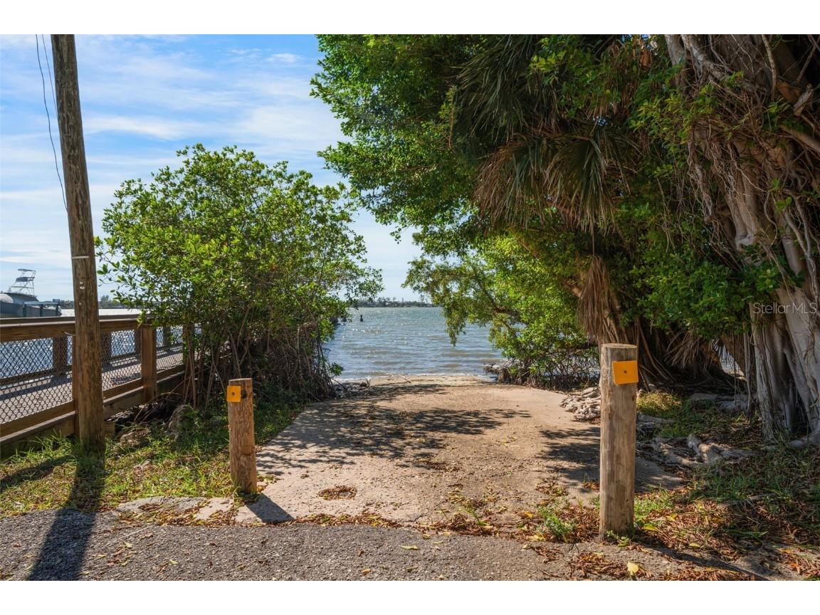 38 W Bay Street Osprey FL 34229 A4667010 image50