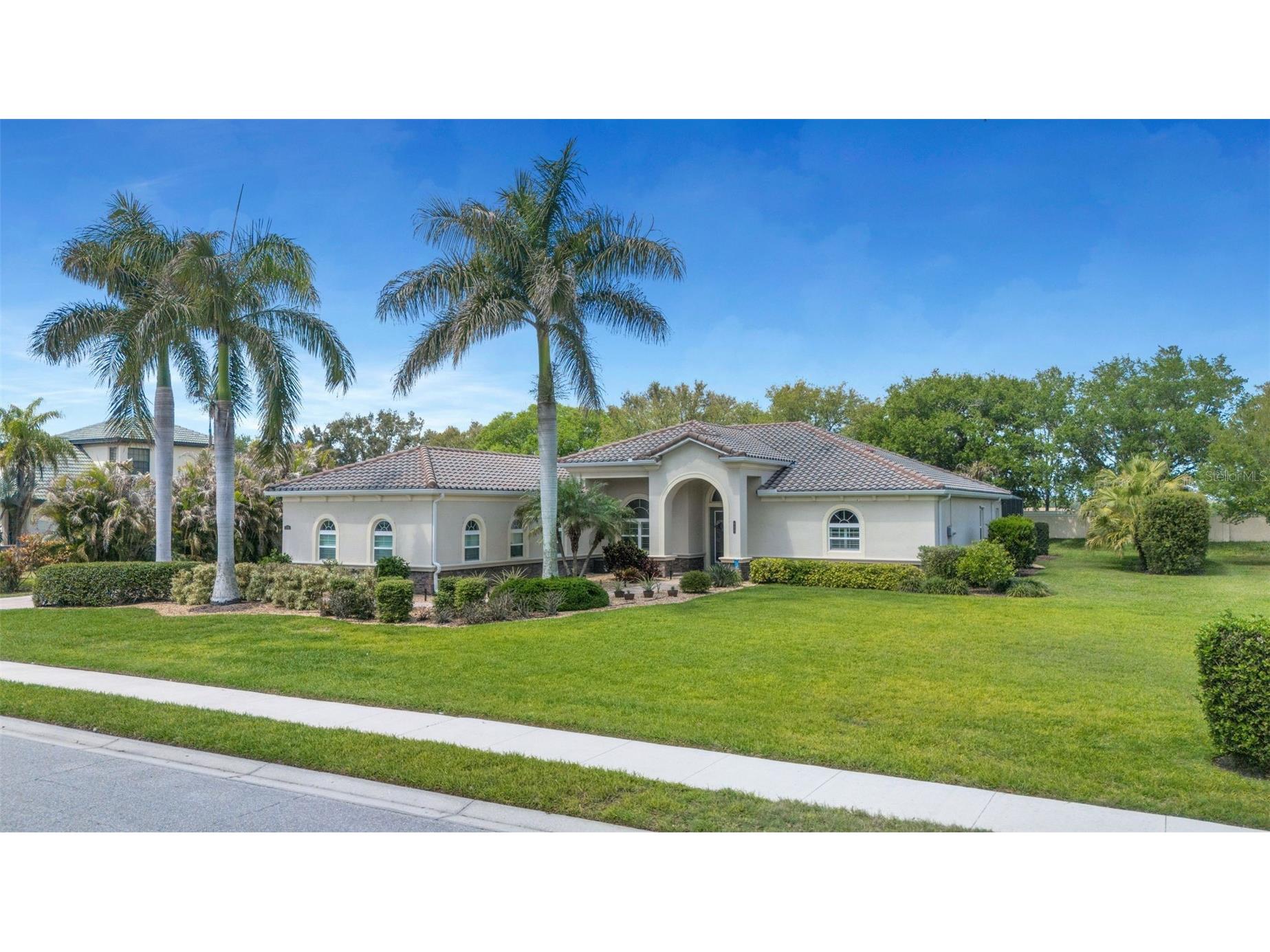 380 165th Court NE Bradenton FL 34212 A4687459 image2