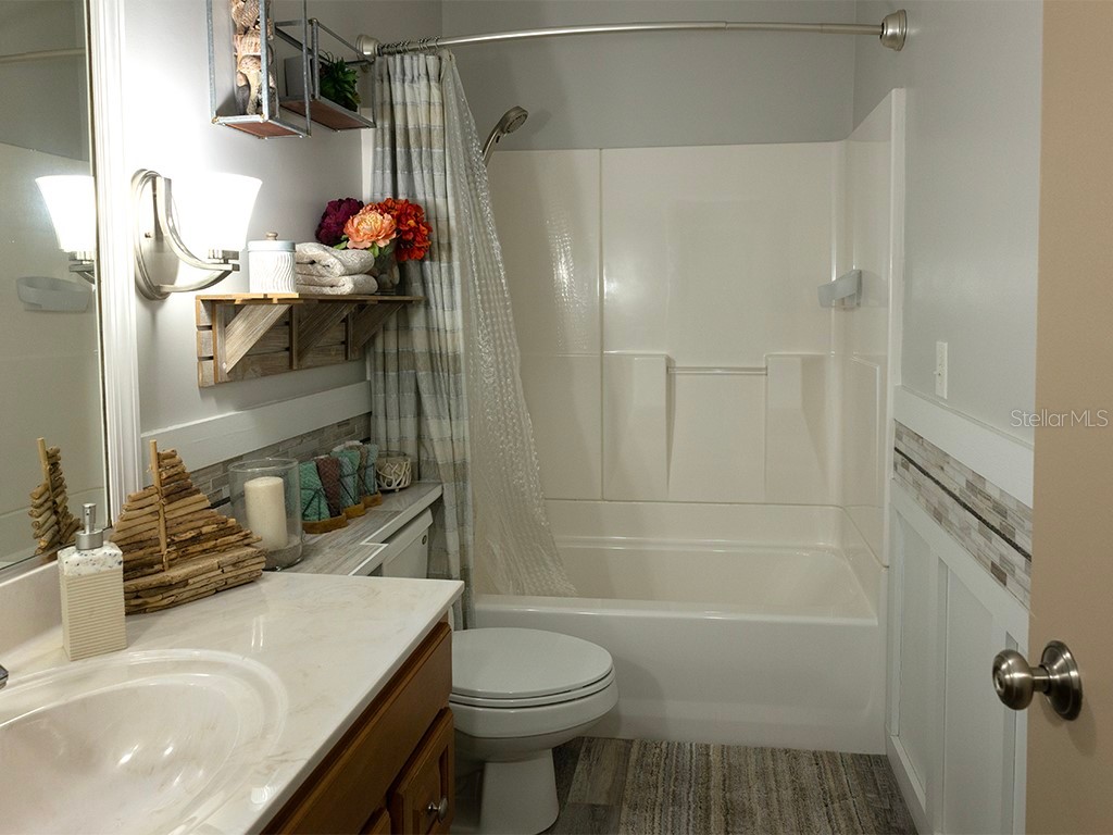 380 Base Avenue E #201 Venice FL 34285 A4674353 image21