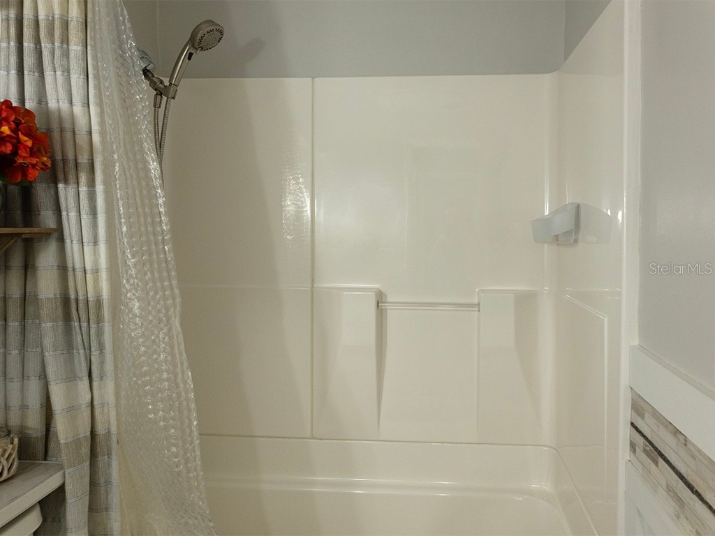 380 Base Avenue E #201 Venice FL 34285 A4674353 image22