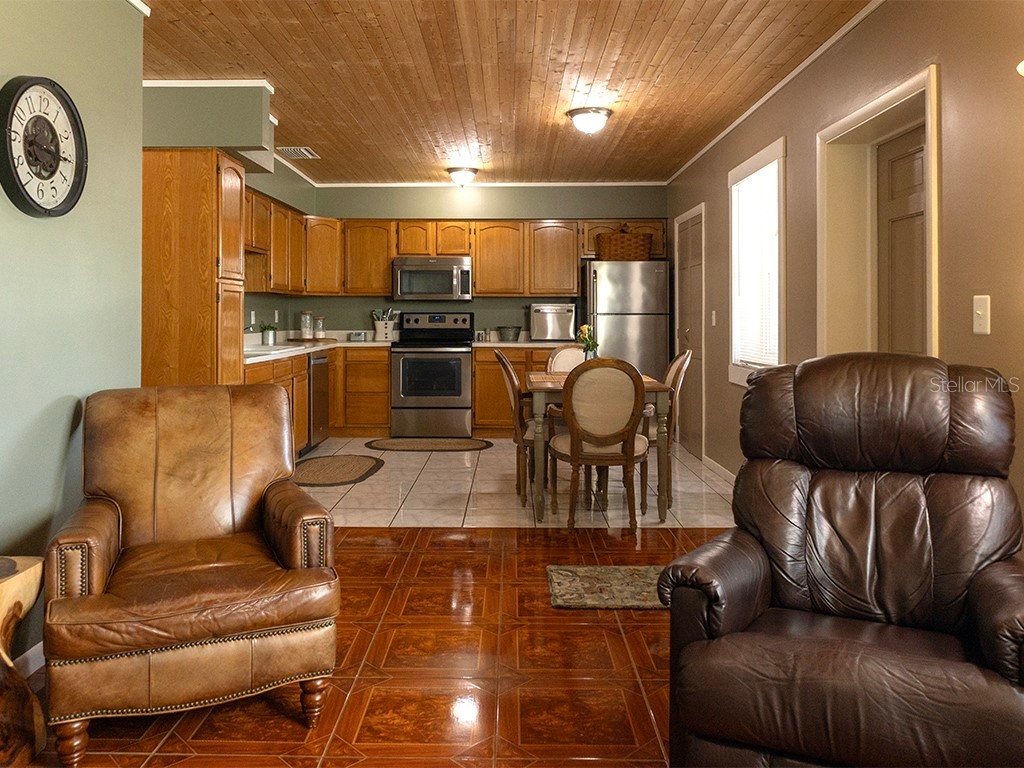 380 Base Avenue E #201 Venice FL 34285 A4674353 image4