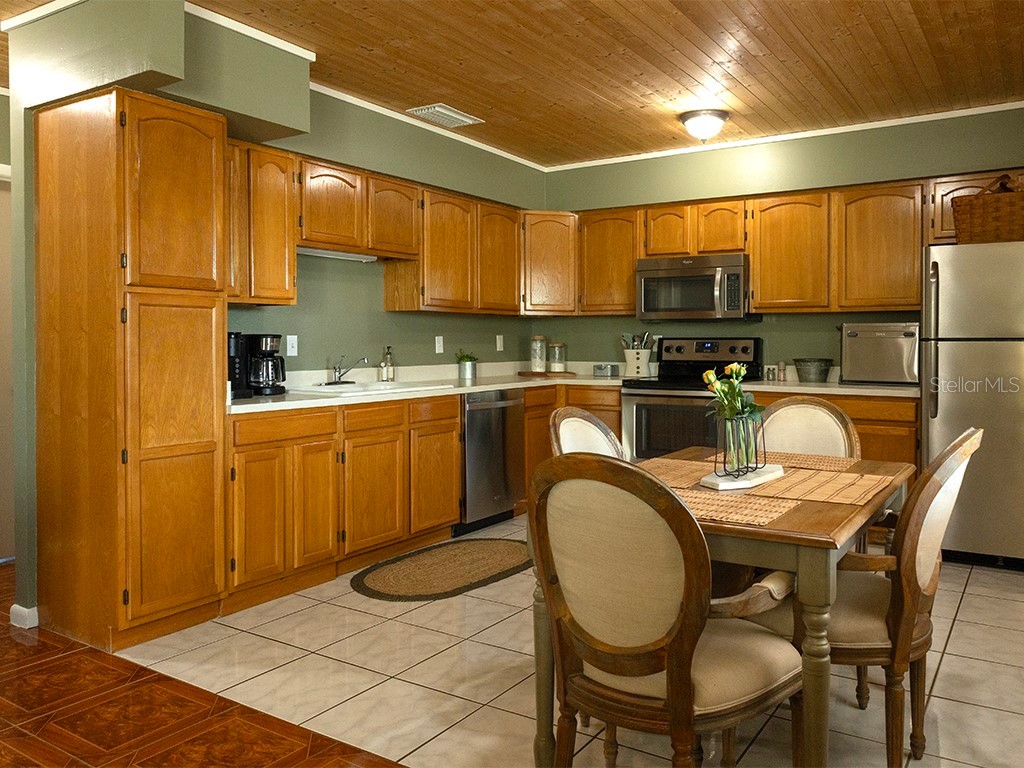 380 Base Avenue E #201 Venice FL 34285 A4674353 image8