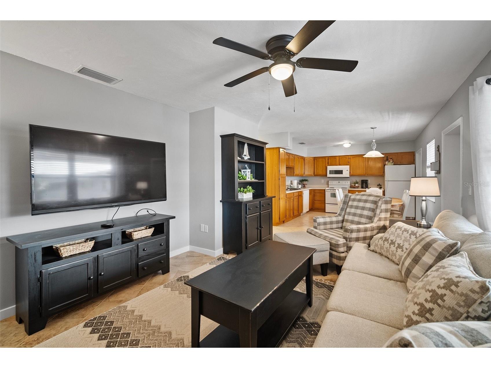 380 Base Avenue E #202 Venice FL 34285 C7525299 image10