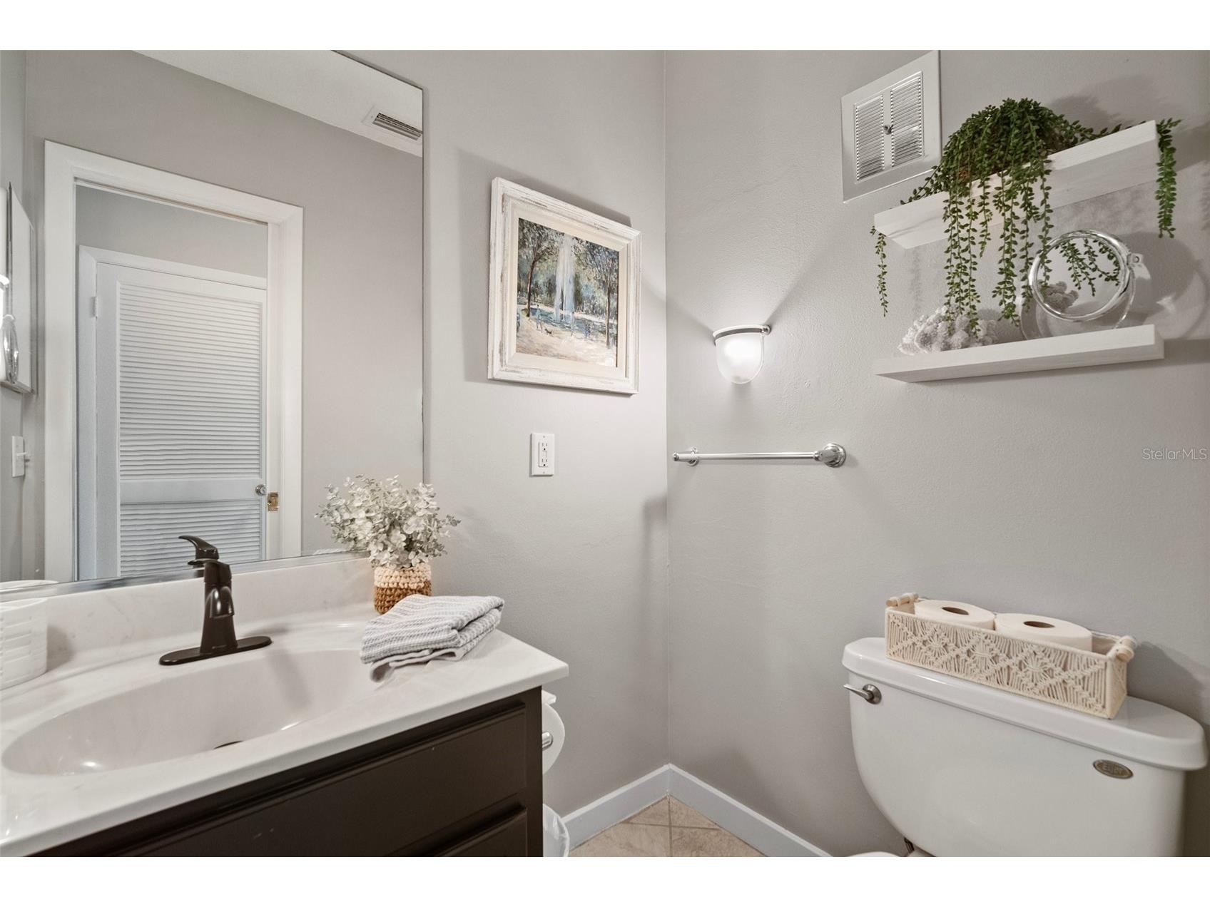 380 Base Avenue E #202 Venice FL 34285 C7525299 image15