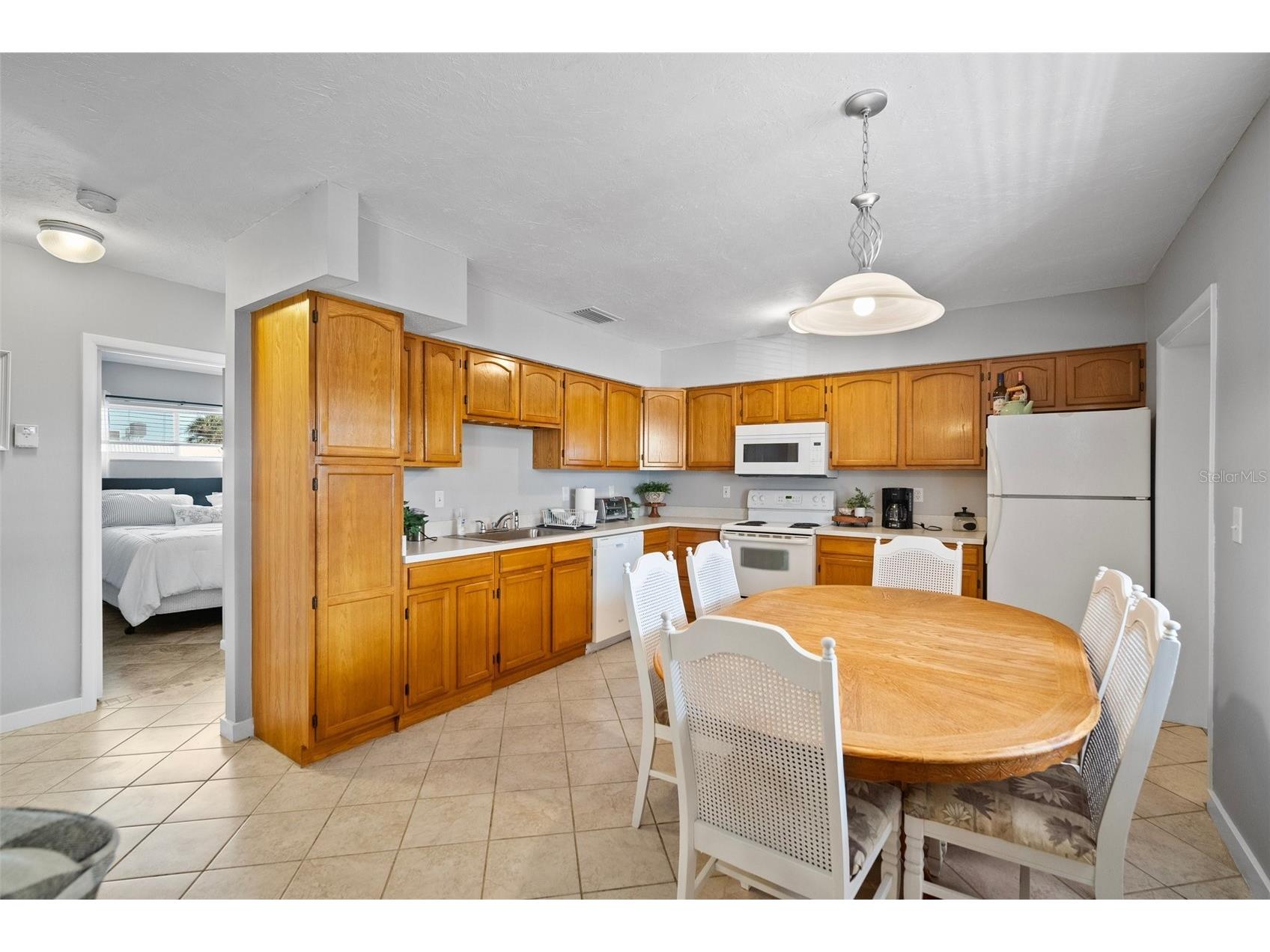 380 Base Avenue E #202 Venice FL 34285 C7525299 image4