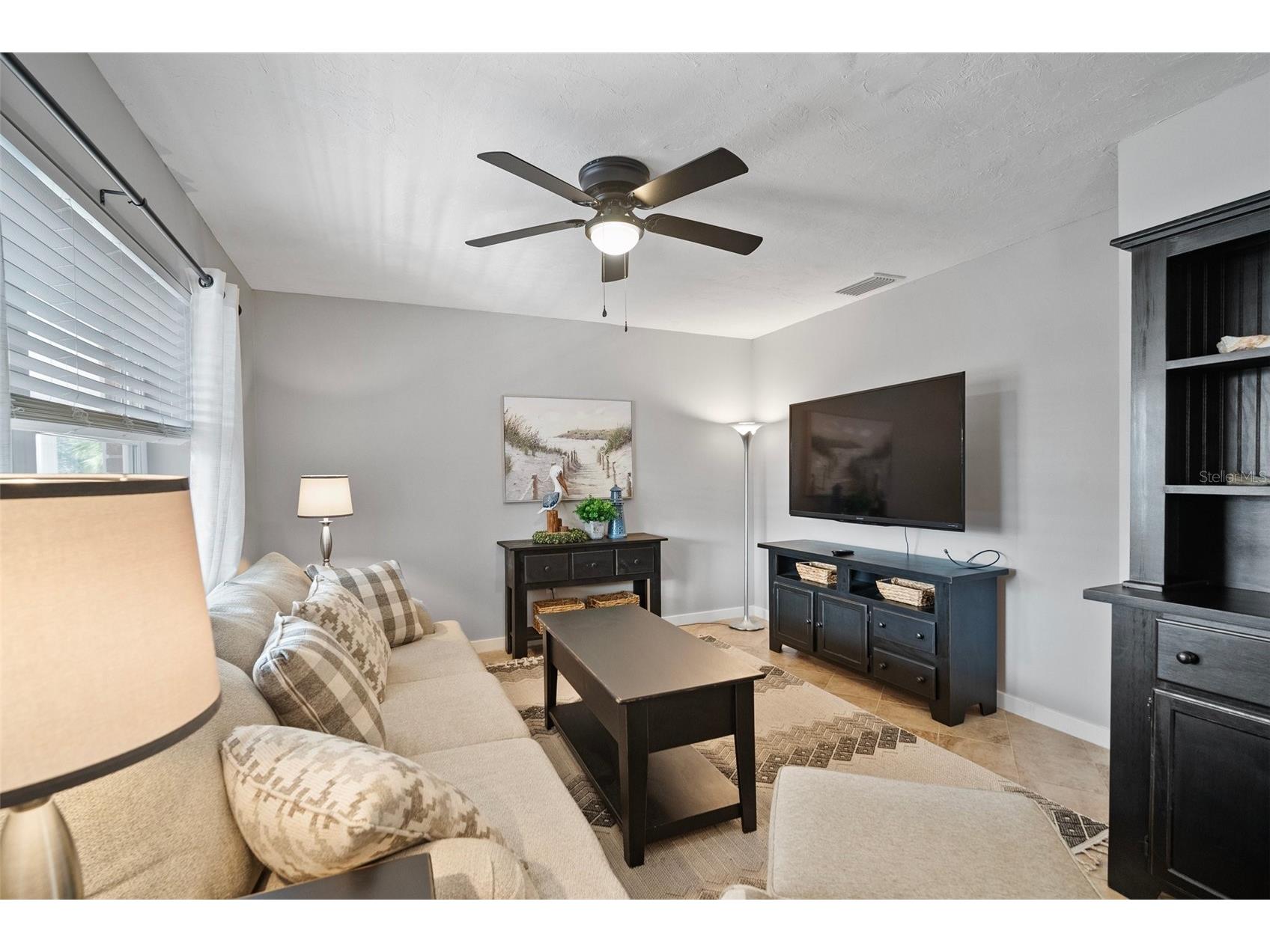 380 Base Avenue E #202 Venice FL 34285 C7525299 image8