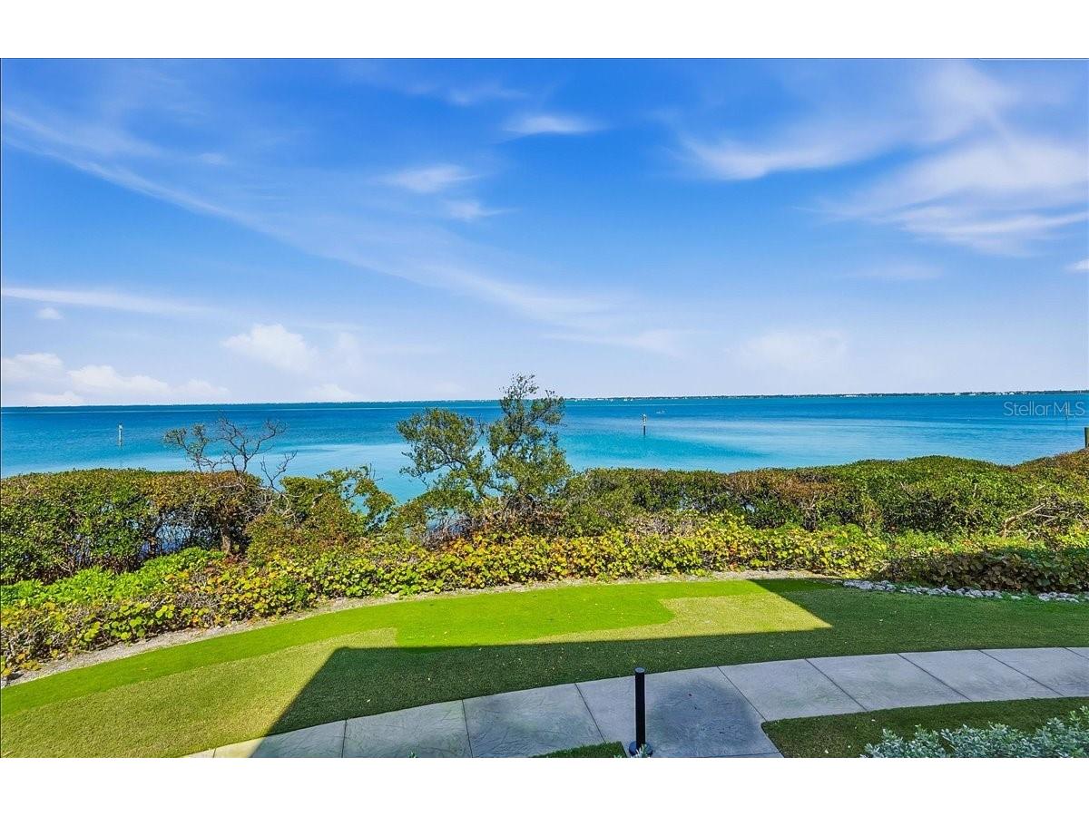 380 Gulf Of Mexico Drive #515 Longboat Key FL 34228 - SARASOTA BAY A4683391 image1