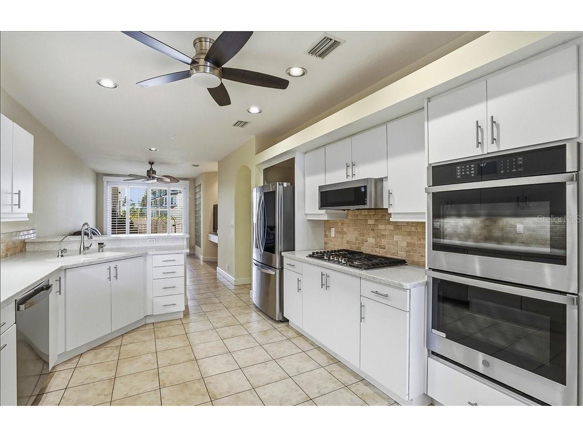 380 Gulf Of Mexico Drive #515 Longboat Key FL 34228 - SARASOTA BAY A4683391 image18