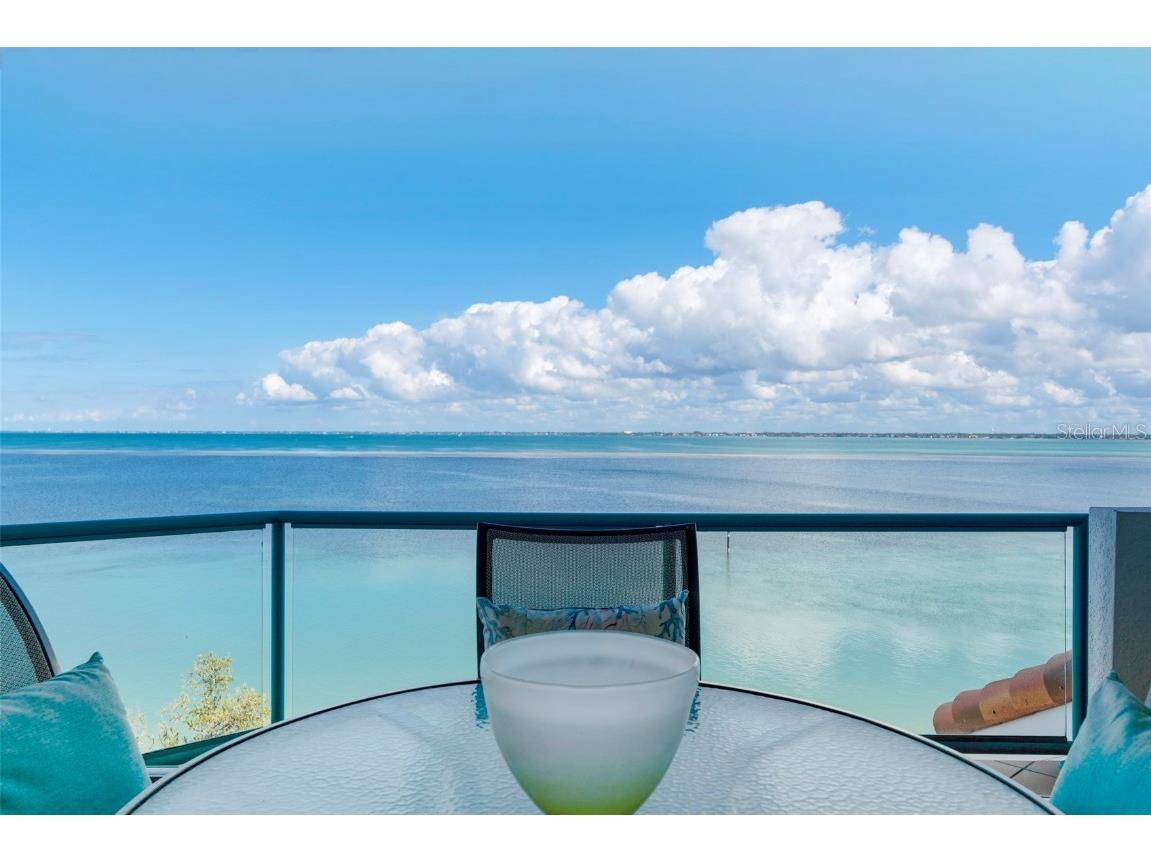 380 Gulf Of Mexico Drive #536 Longboat Key FL 34228 - SARASOTA BAY A4638522 image1