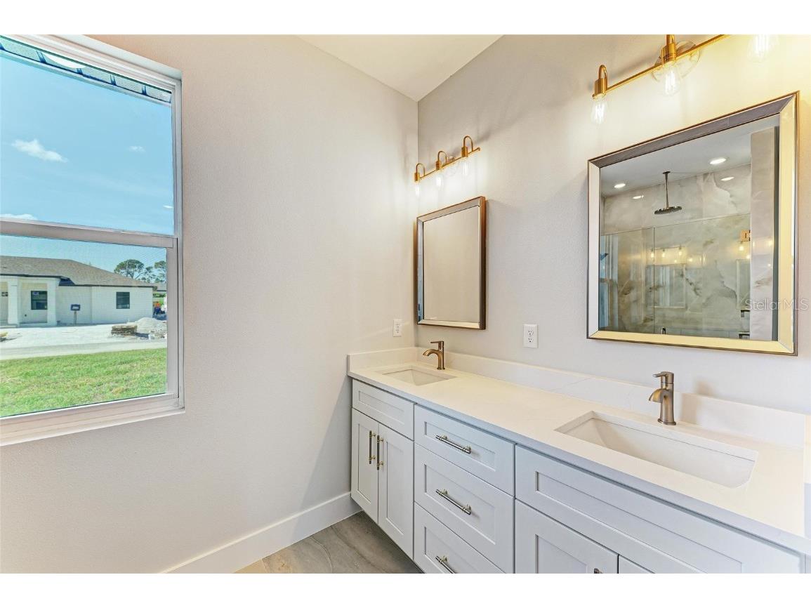 380 Holly Road Venice FL 34293 A4650459 image25