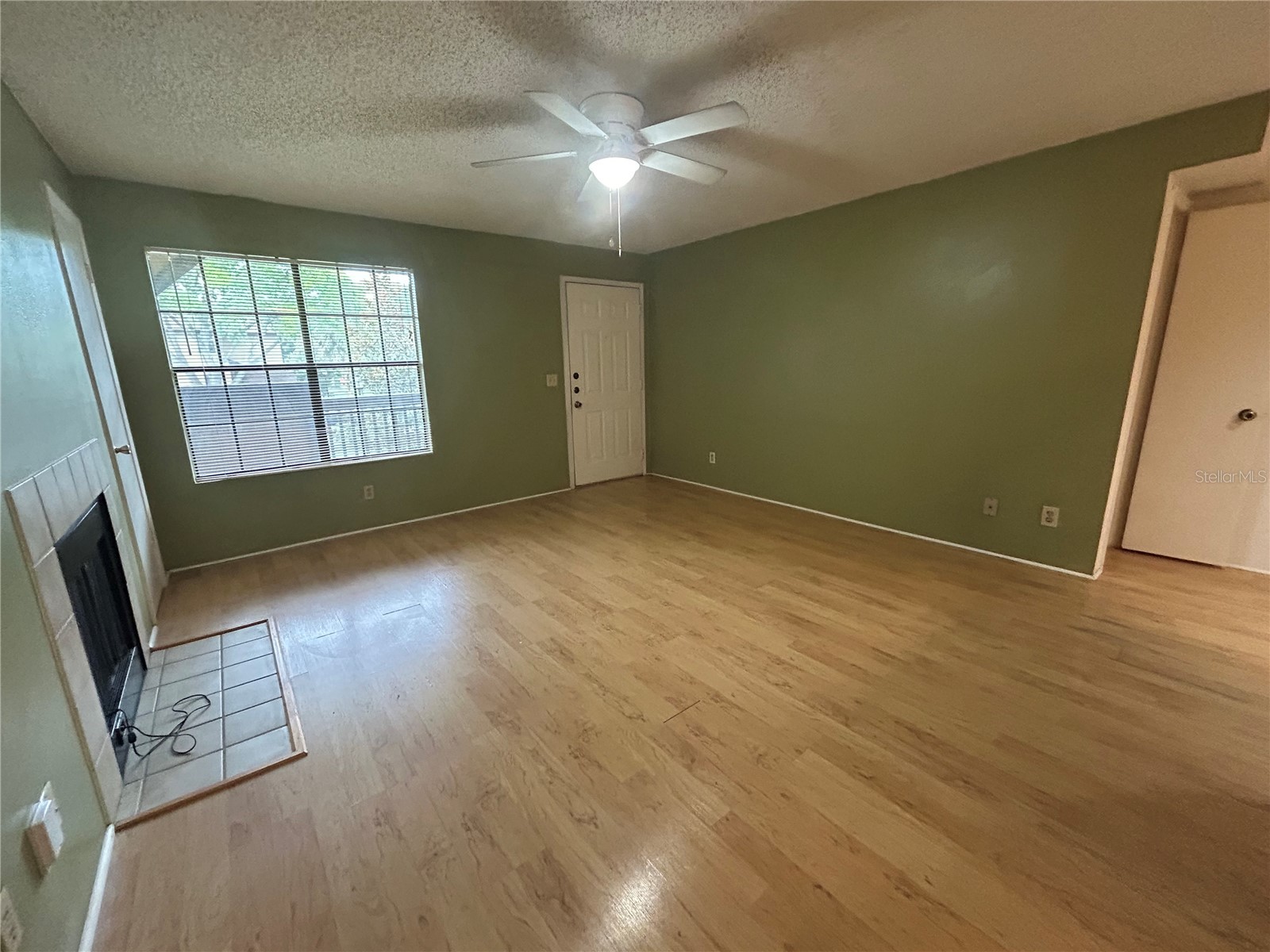380 Lakepointe Drive #202 Altamonte Springs FL 32701 O6421275 image4