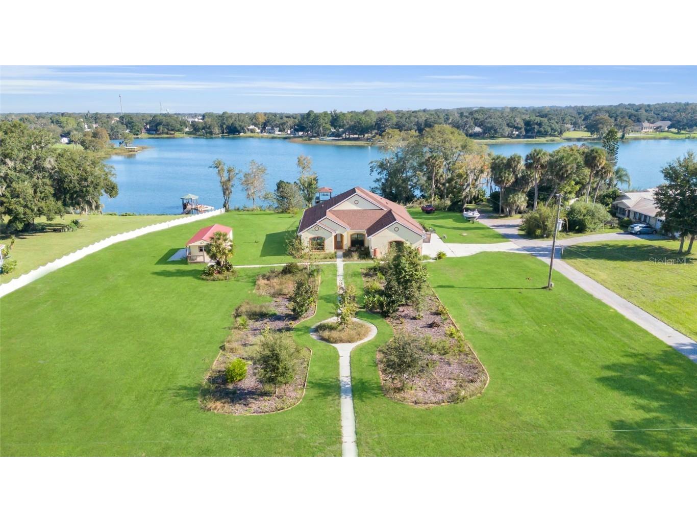 380 Lakeshore Avenue Umatilla FL 32784 - LAKE UMATILLA G5071933 image1
