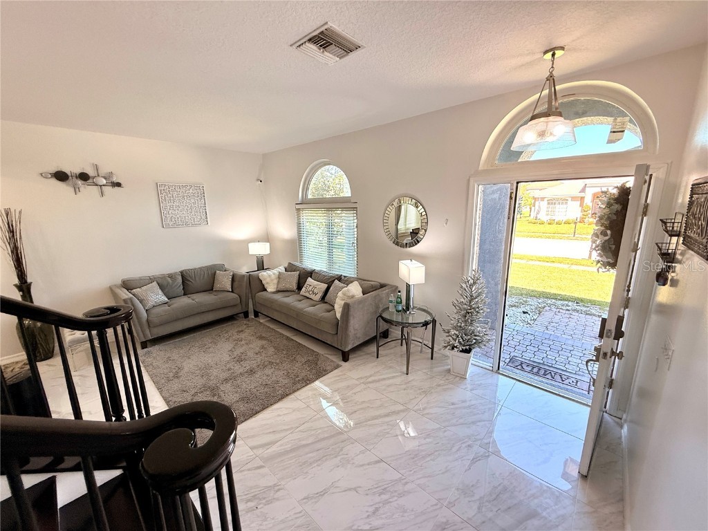 380 Rosalind Lane Oldsmar FL 34677 TB8437475 image9