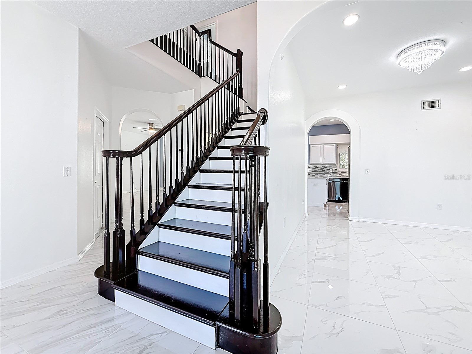 380 Rosalind Lane Oldsmar FL 34677 TB8474772 image10