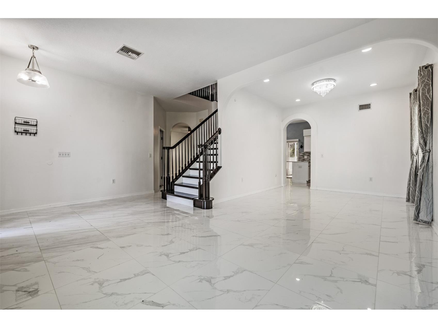 380 Rosalind Lane Oldsmar FL 34677 TB8510265 image5