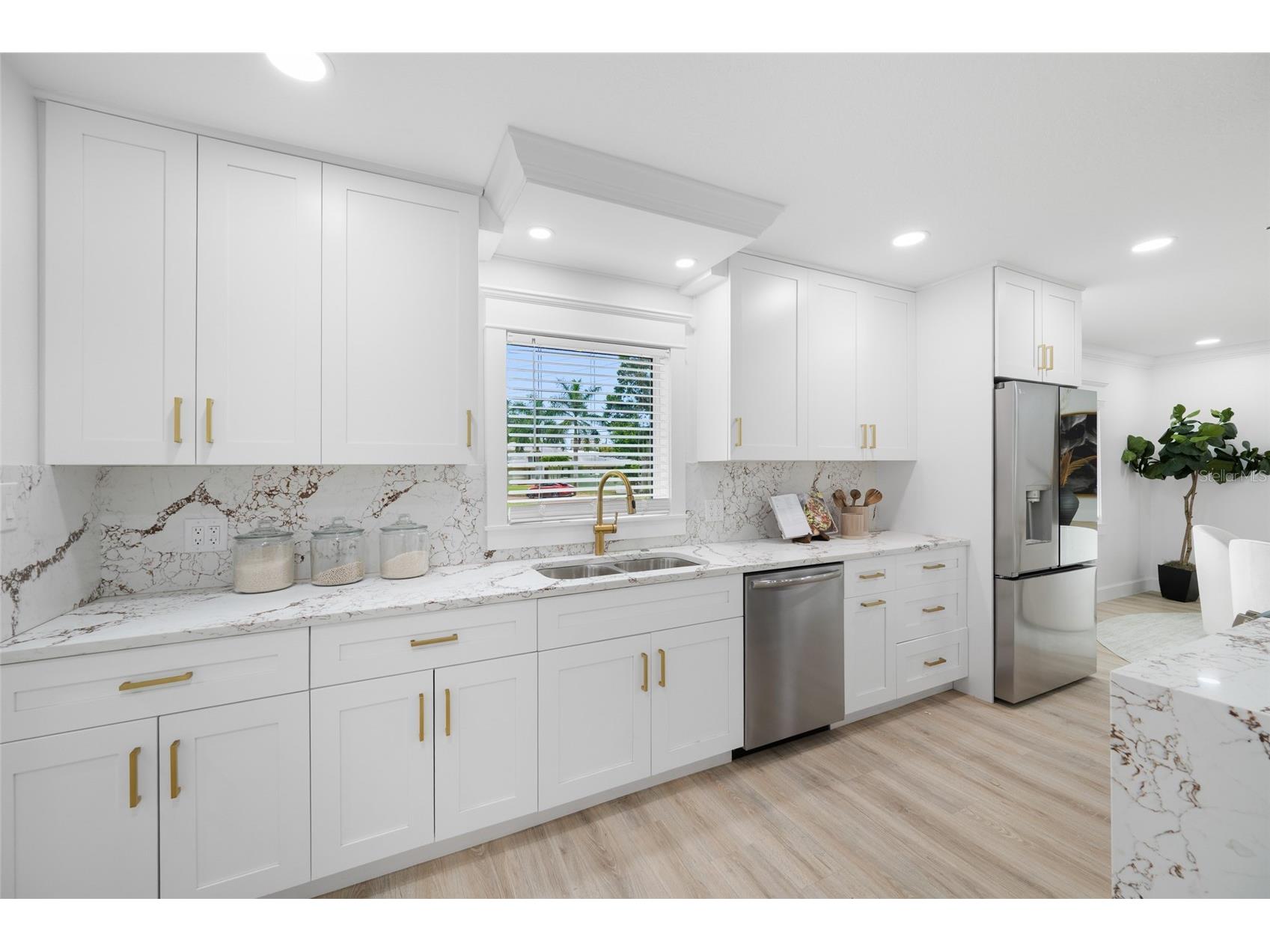 380 Villagrande Avenue S Saint Petersburg FL 33707 TB8526499 image27
