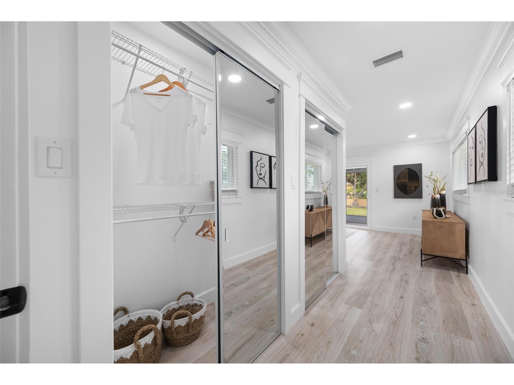 380 Villagrande Avenue S Saint Petersburg FL 33707 TB8526499 image38