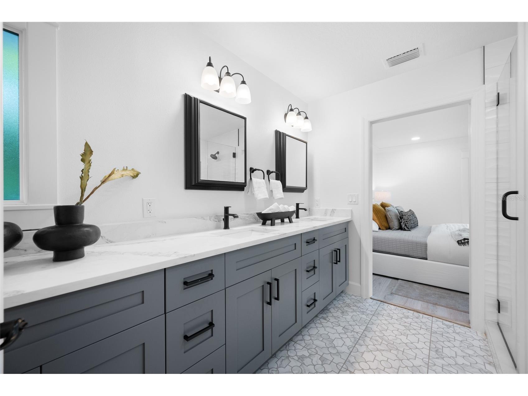 380 Villagrande Avenue S Saint Petersburg FL 33707 TB8526499 image43