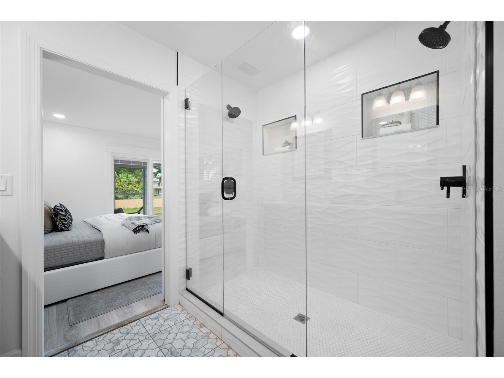 380 Villagrande Avenue S Saint Petersburg FL 33707 TB8526499 image46