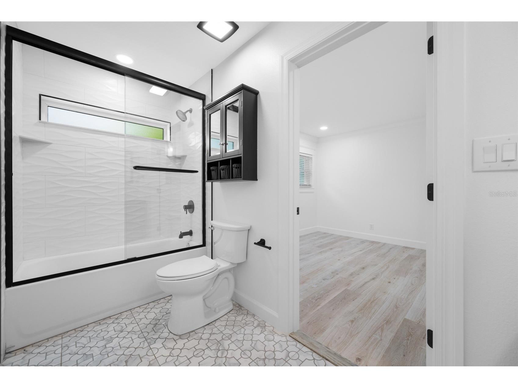 380 Villagrande Avenue S Saint Petersburg FL 33707 TB8526499 image59