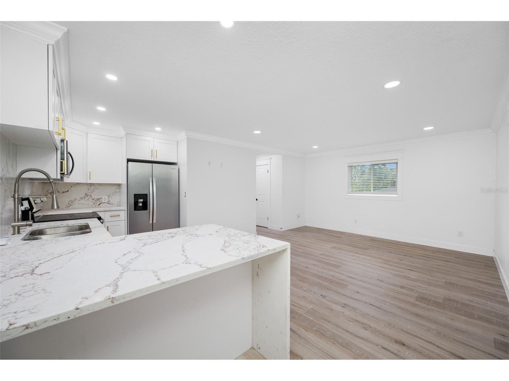 380 Villagrande Avenue S Saint Petersburg FL 33707 TB8526499 image79