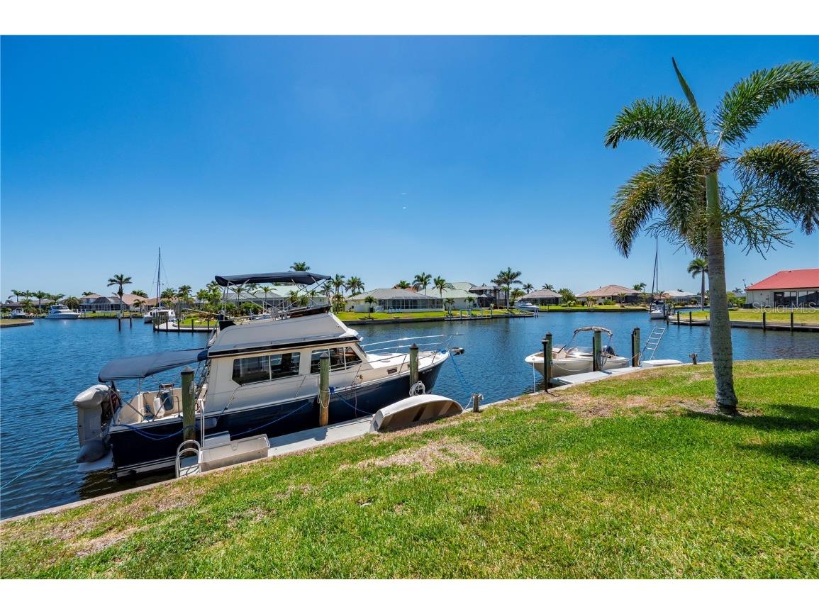 3800 Bal Harbor Boulevard #415 Punta Gorda FL 33950 - TOWHEE & KITTIWAKE CANALS C7516515 image4