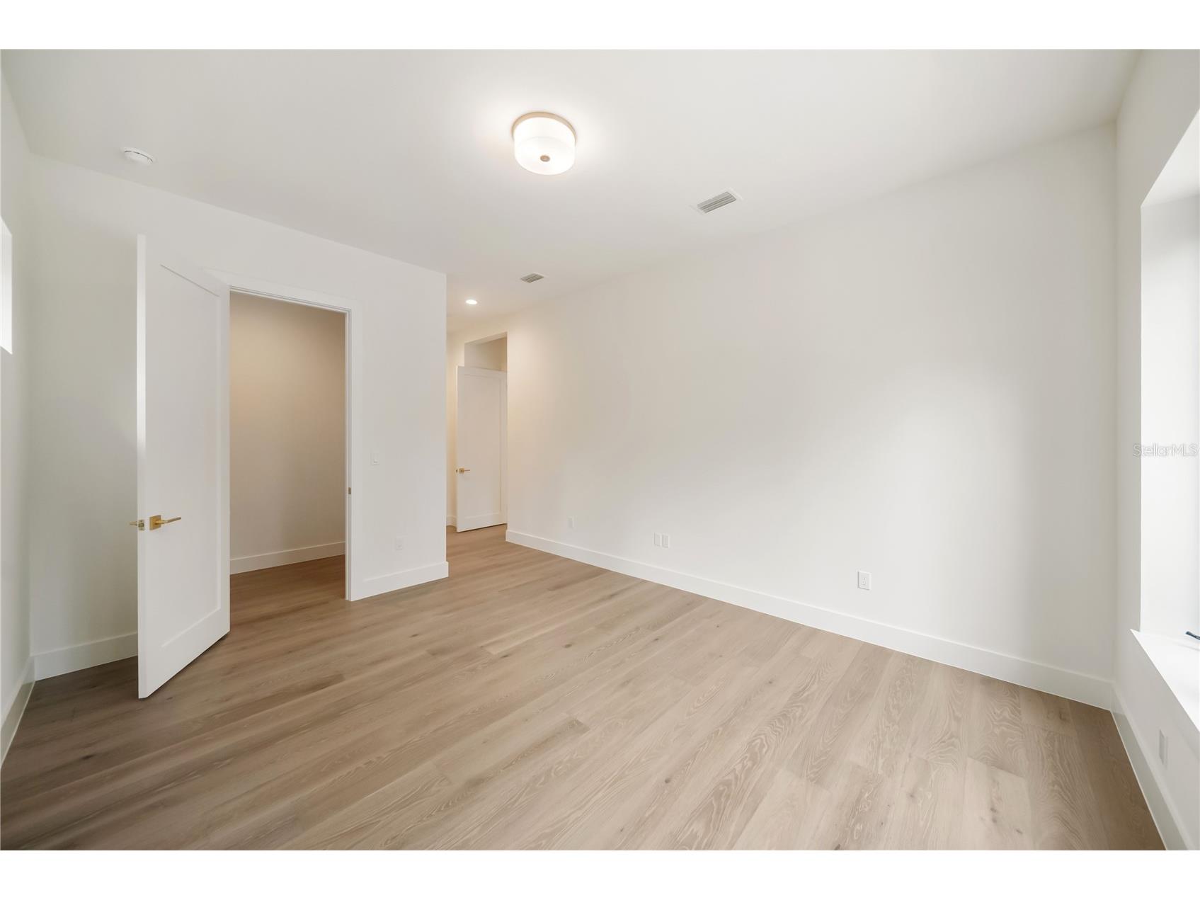 3800 Flores Avenue Sarasota FL 34239 A4695844 image32