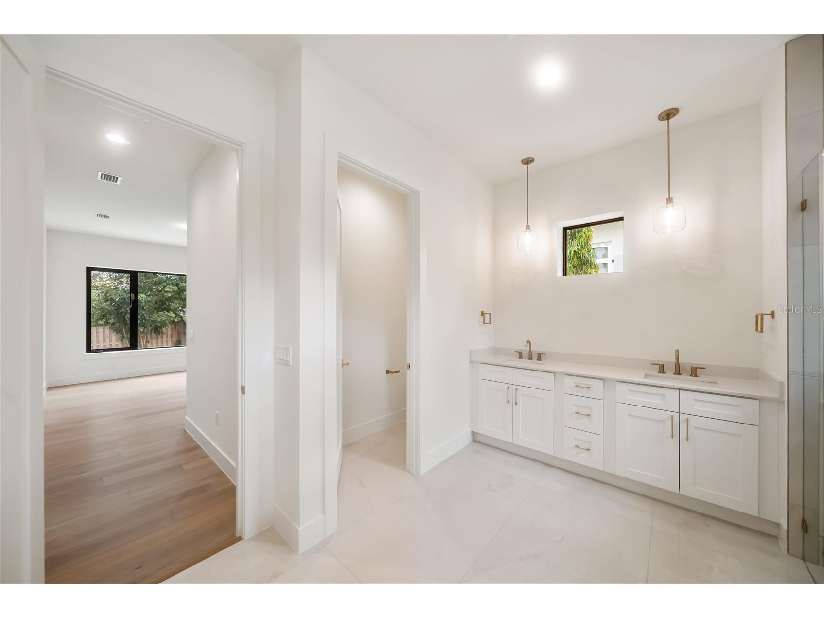 3800 Flores Avenue Sarasota FL 34239 A4695844 image34