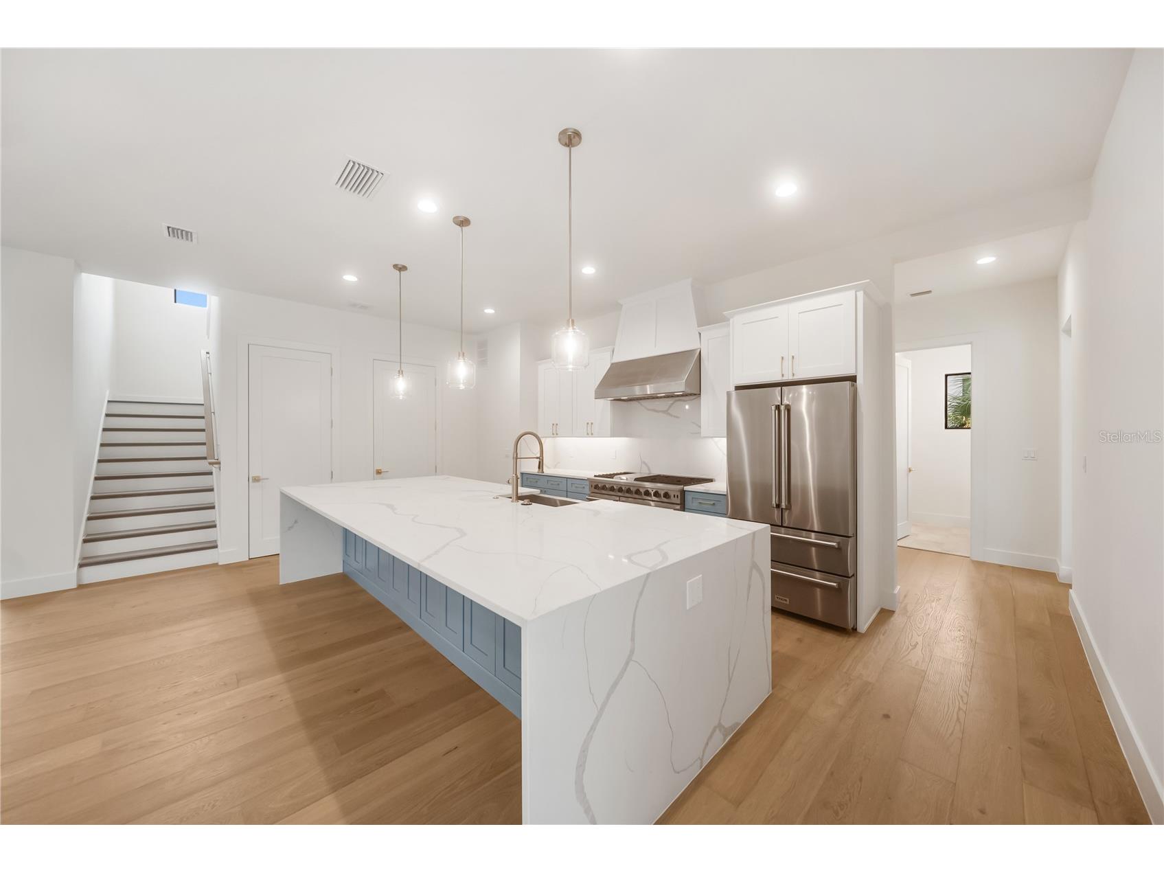 3800 Flores Avenue Sarasota FL 34239 A4695844 image39