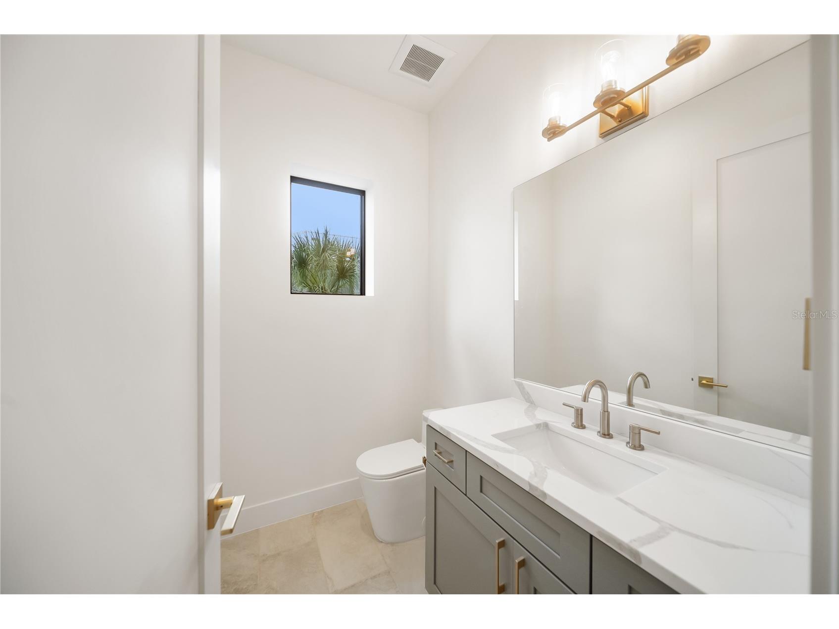 3800 Flores Avenue Sarasota FL 34239 A4695844 image41