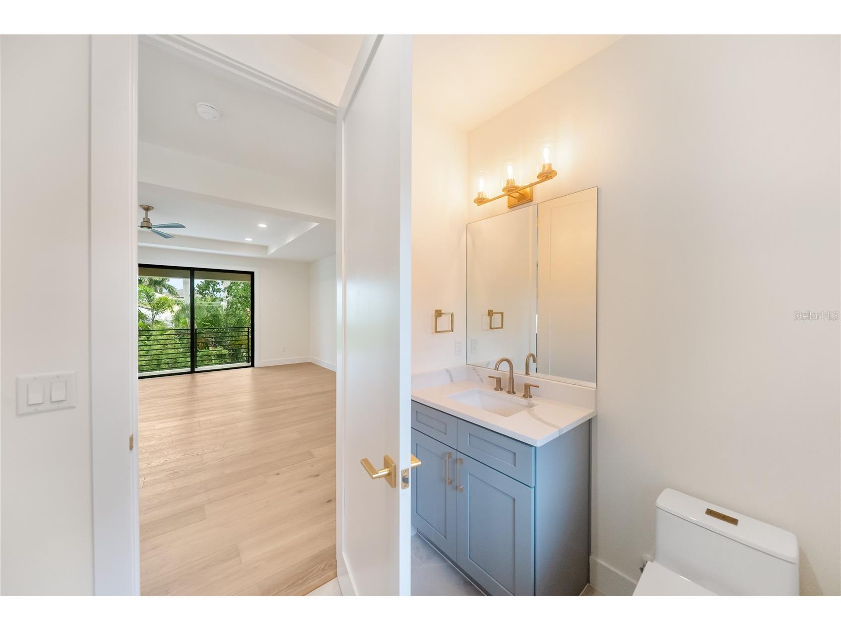 3800 Flores Avenue Sarasota FL 34239 A4695844 image60