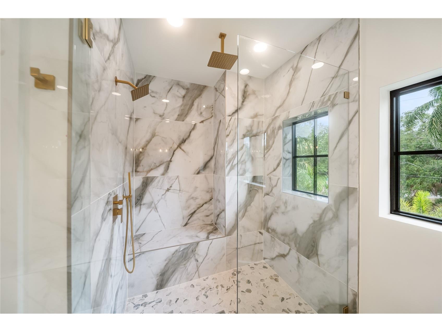 3800 Flores Avenue Sarasota FL 34239 A4695844 image67
