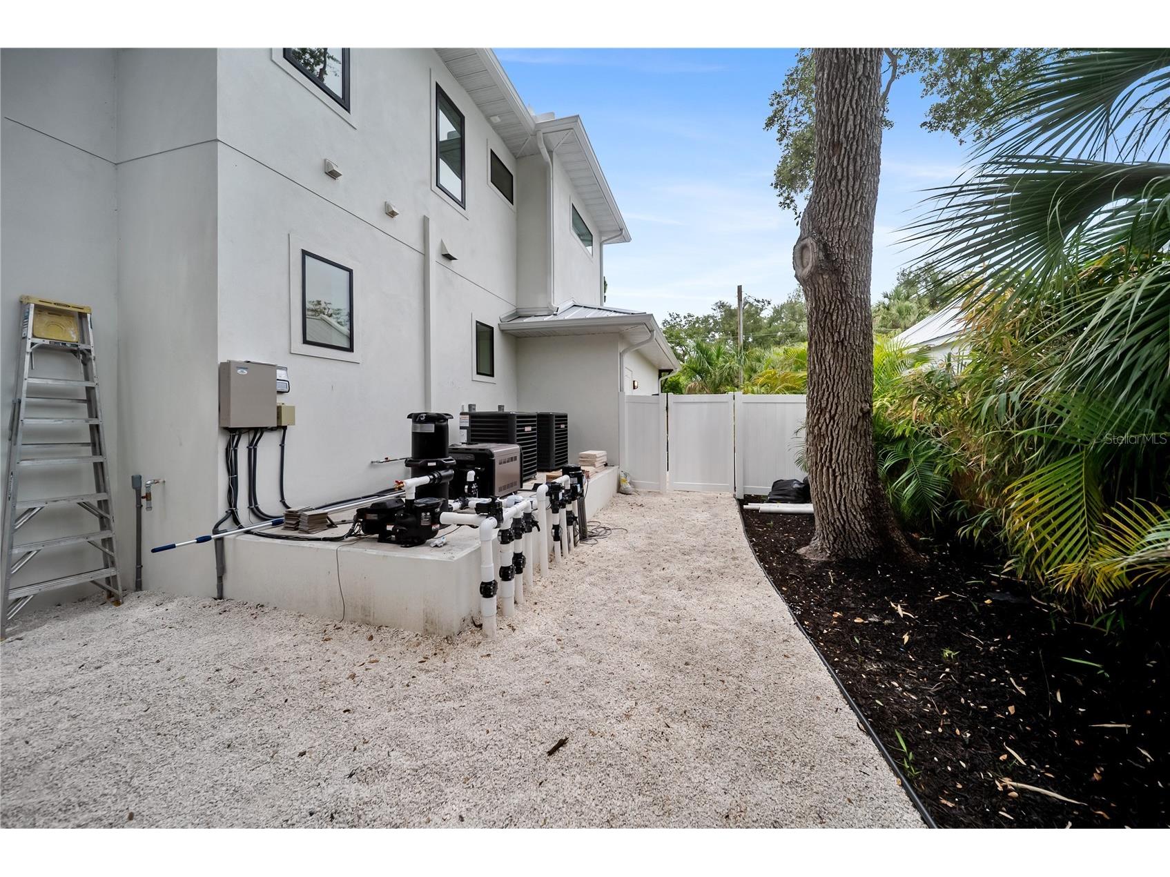 3800 Flores Avenue Sarasota FL 34239 A4695844 image84