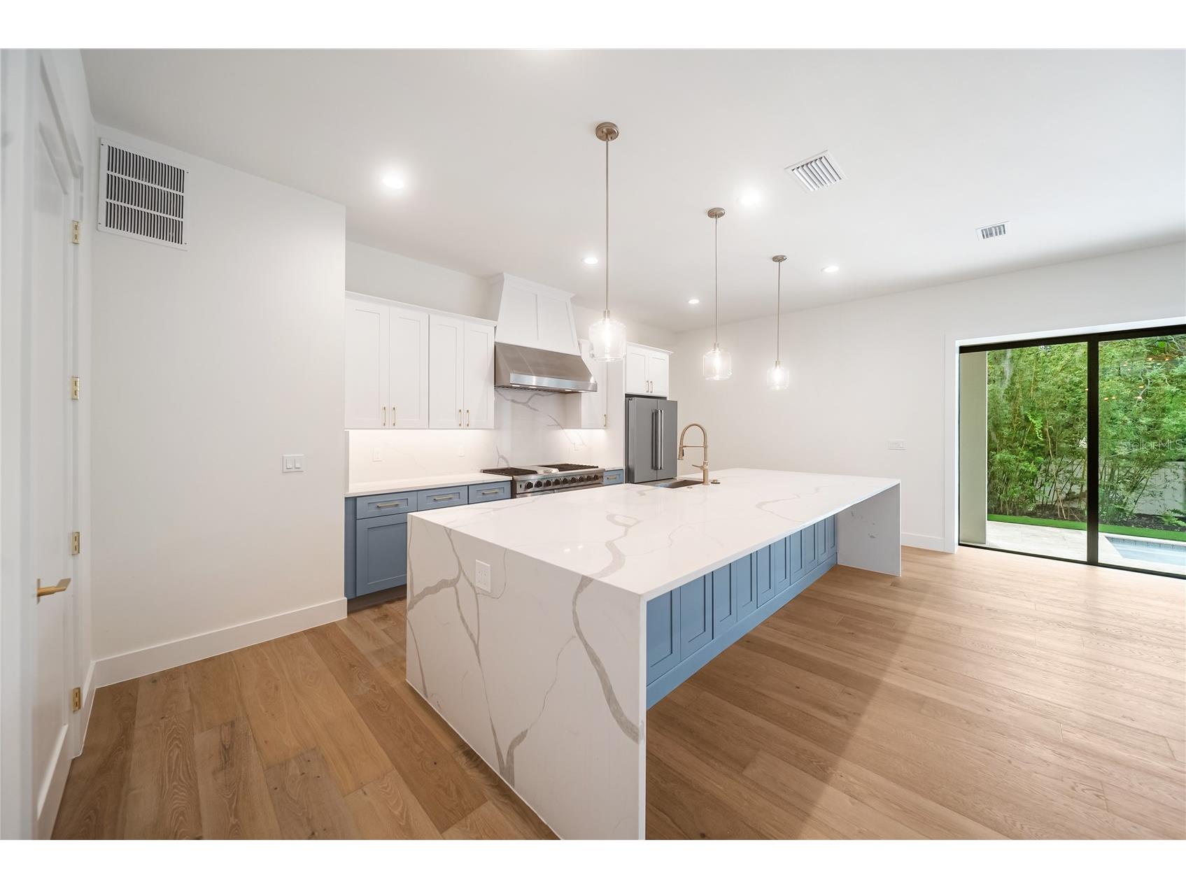 3800 Flores Avenue Sarasota FL 34239 A4695844 image88