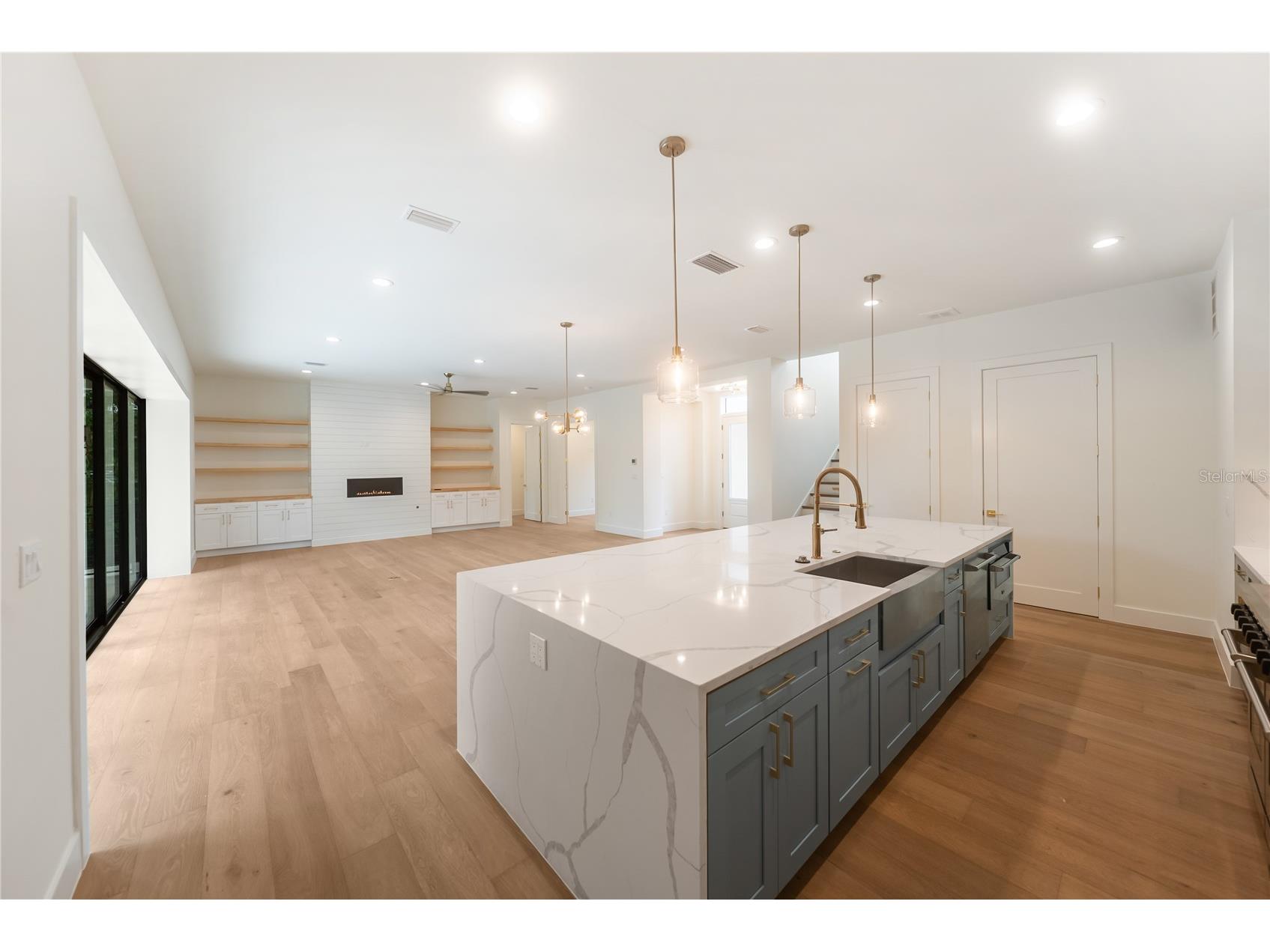 3800 Flores Avenue Sarasota FL 34239 A4695844 image92