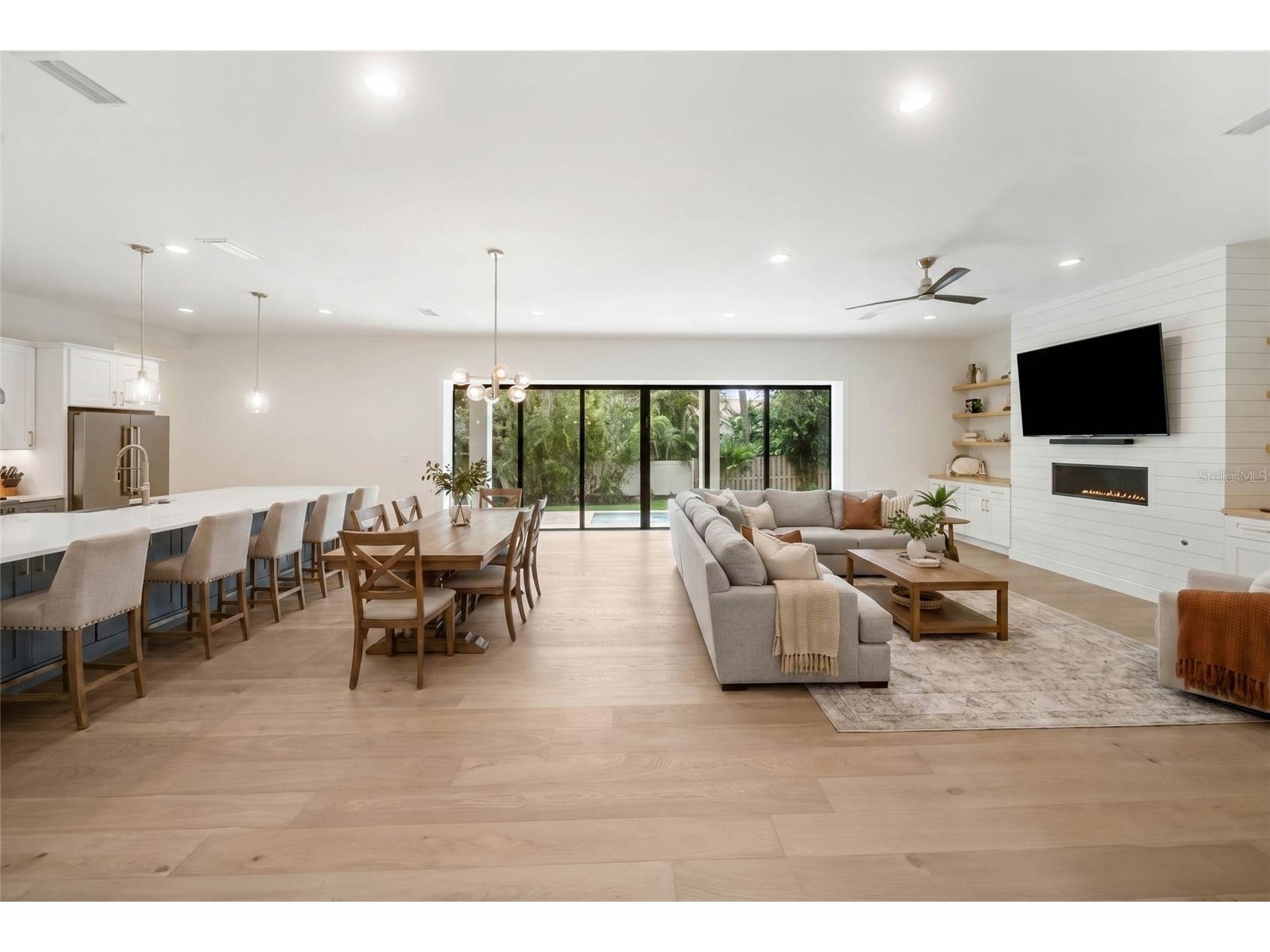 3800 Flores Avenue Sarasota FL 34239 A4695844 image93