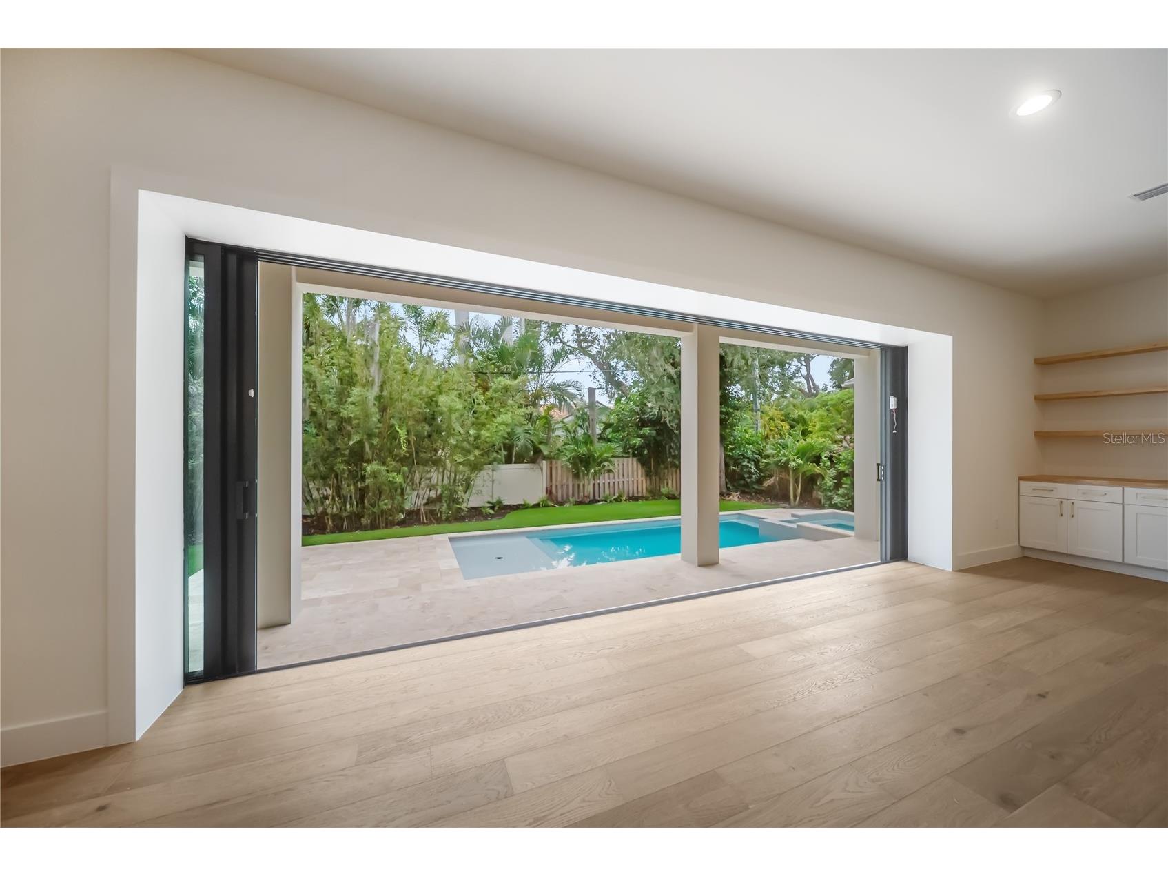 3800 Flores Avenue Sarasota FL 34239 A4695844 image99