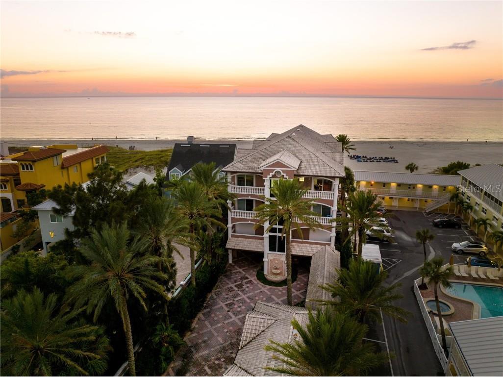 3800 Gulf Boulevard #PH Saint Petersburg FL 33706 A4652849 image1