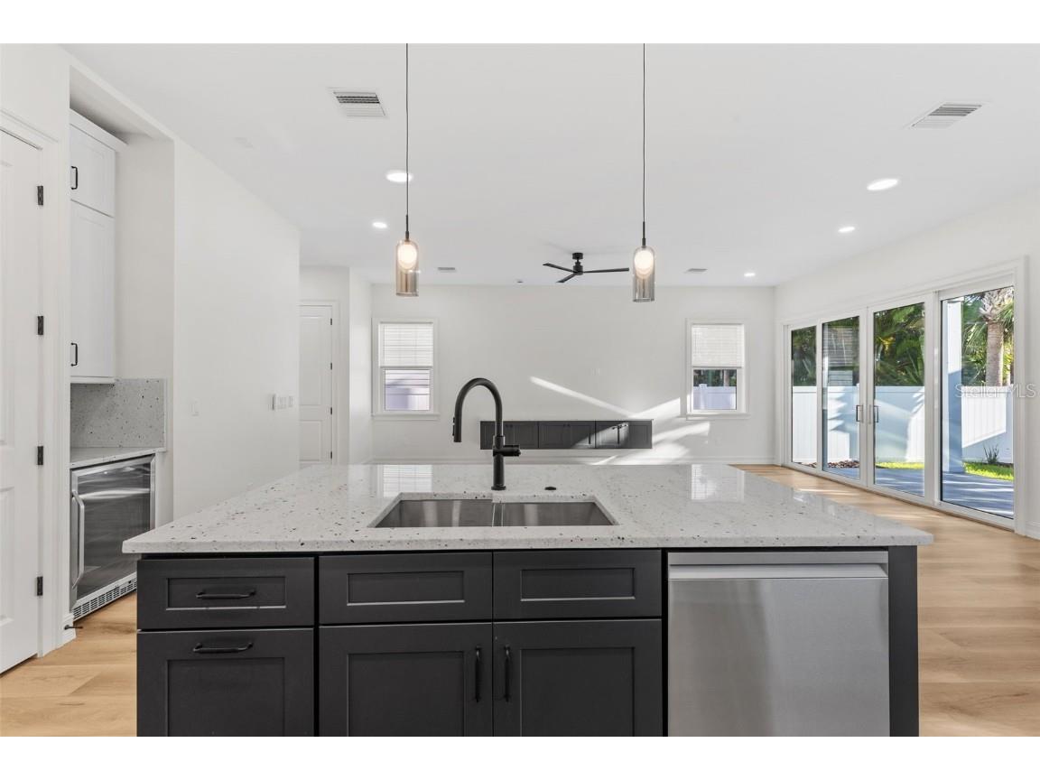 3801 71st Street N Saint Petersburg FL 33709 TB8450106 image15