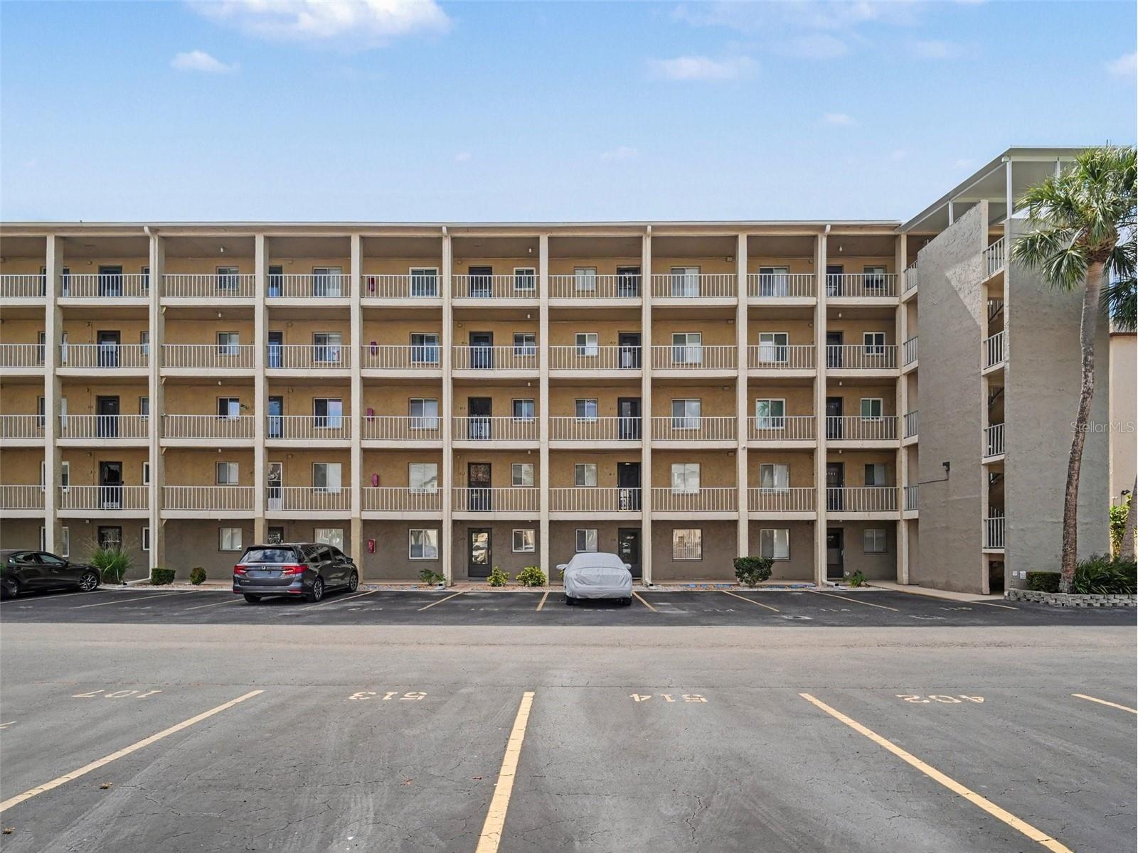 3801 Lake Bayshore Drive #H413 Bradenton FL 34205 TB8511356 image1