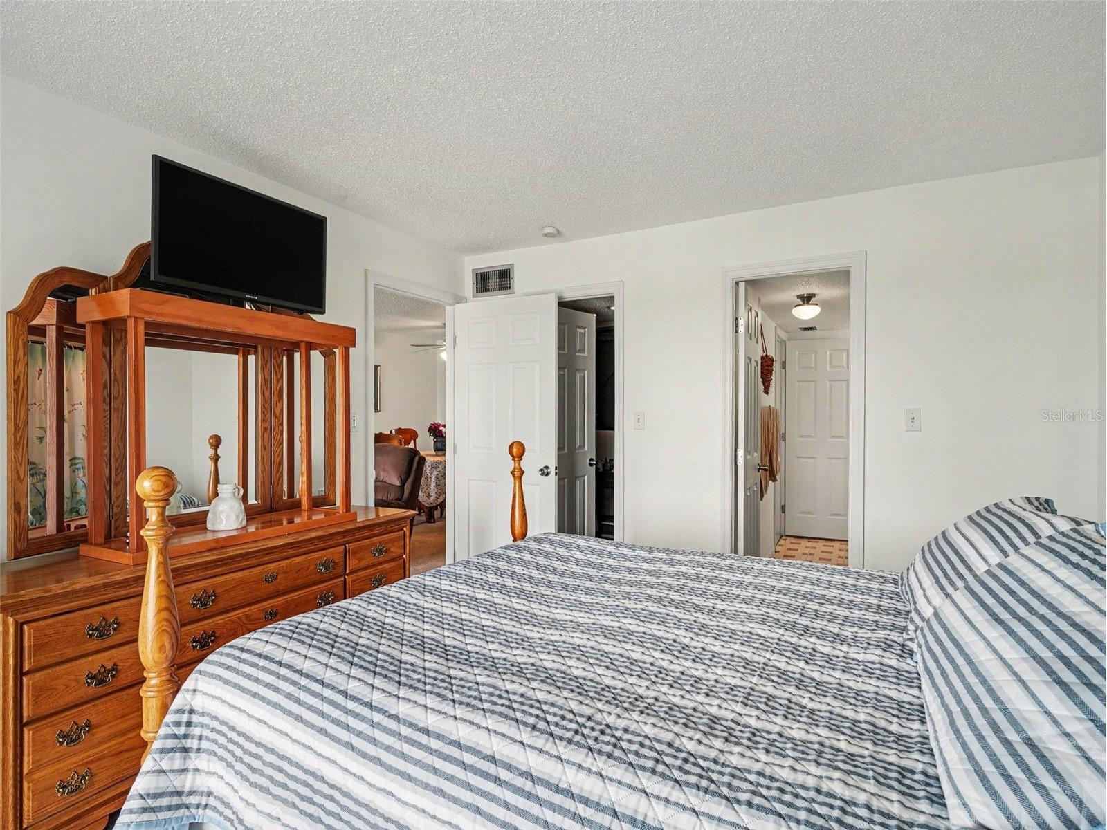3801 Lake Bayshore Drive #H413 Bradenton FL 34205 TB8511356 image17