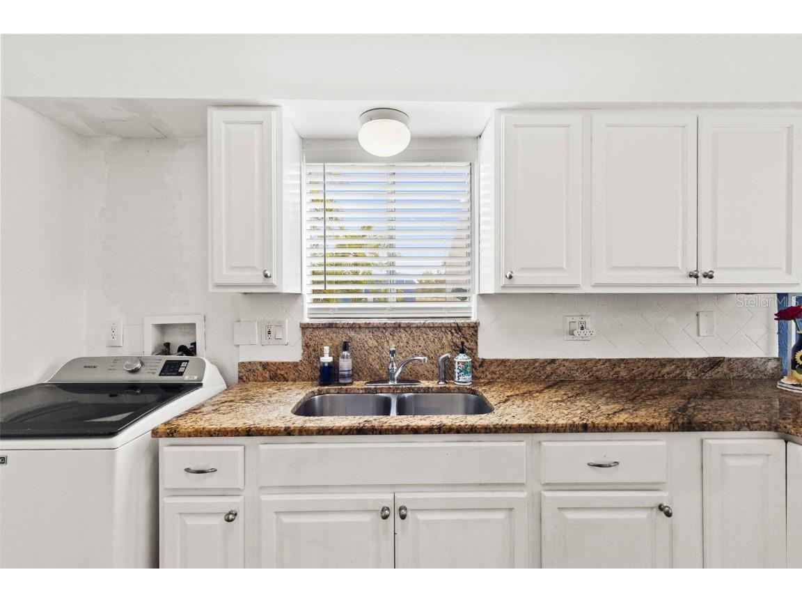 3802 Cortez Circle #C Tampa FL 33614 TB8425603 image17