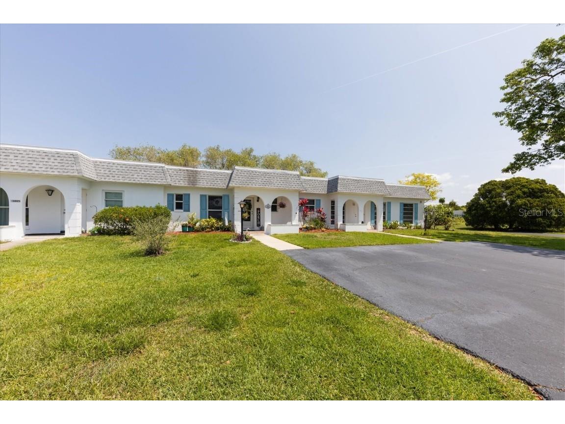 3803 38th Street Court W Bradenton FL 34205 A4568843 image1