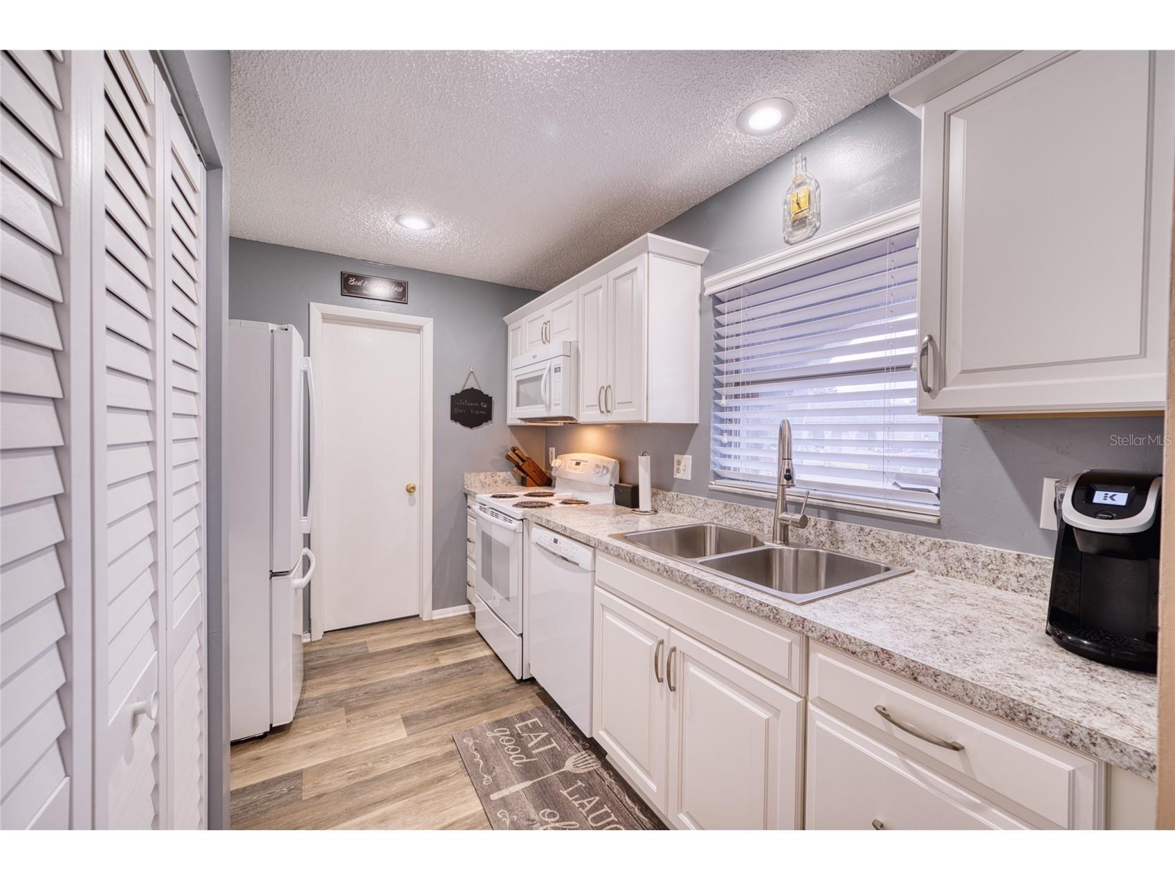 3803 41st Street Court W #3803 Bradenton FL 34205 A4684965 image7