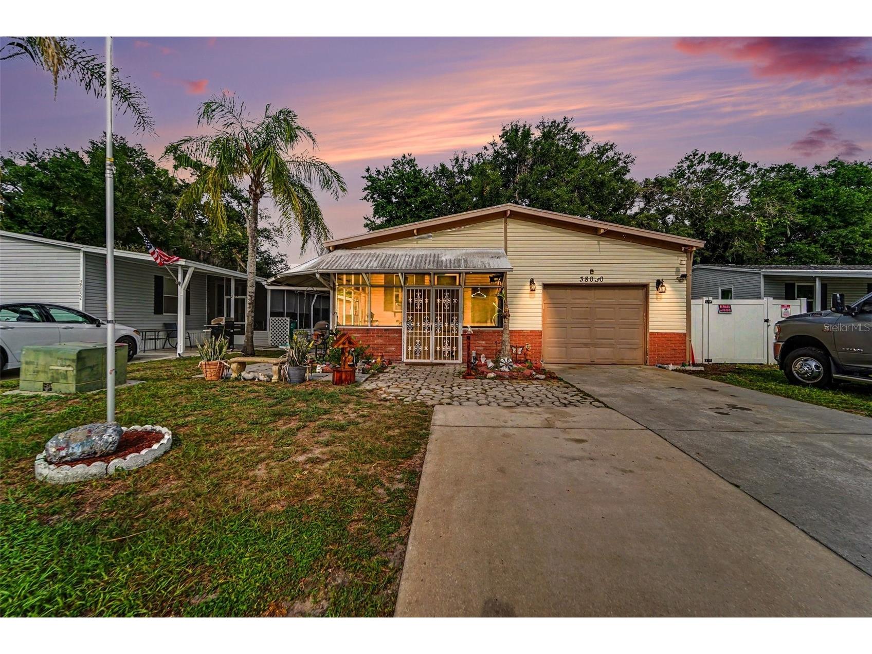 38030 Lawanda Loop Zephyrhills FL 33542 TB8517127 image1