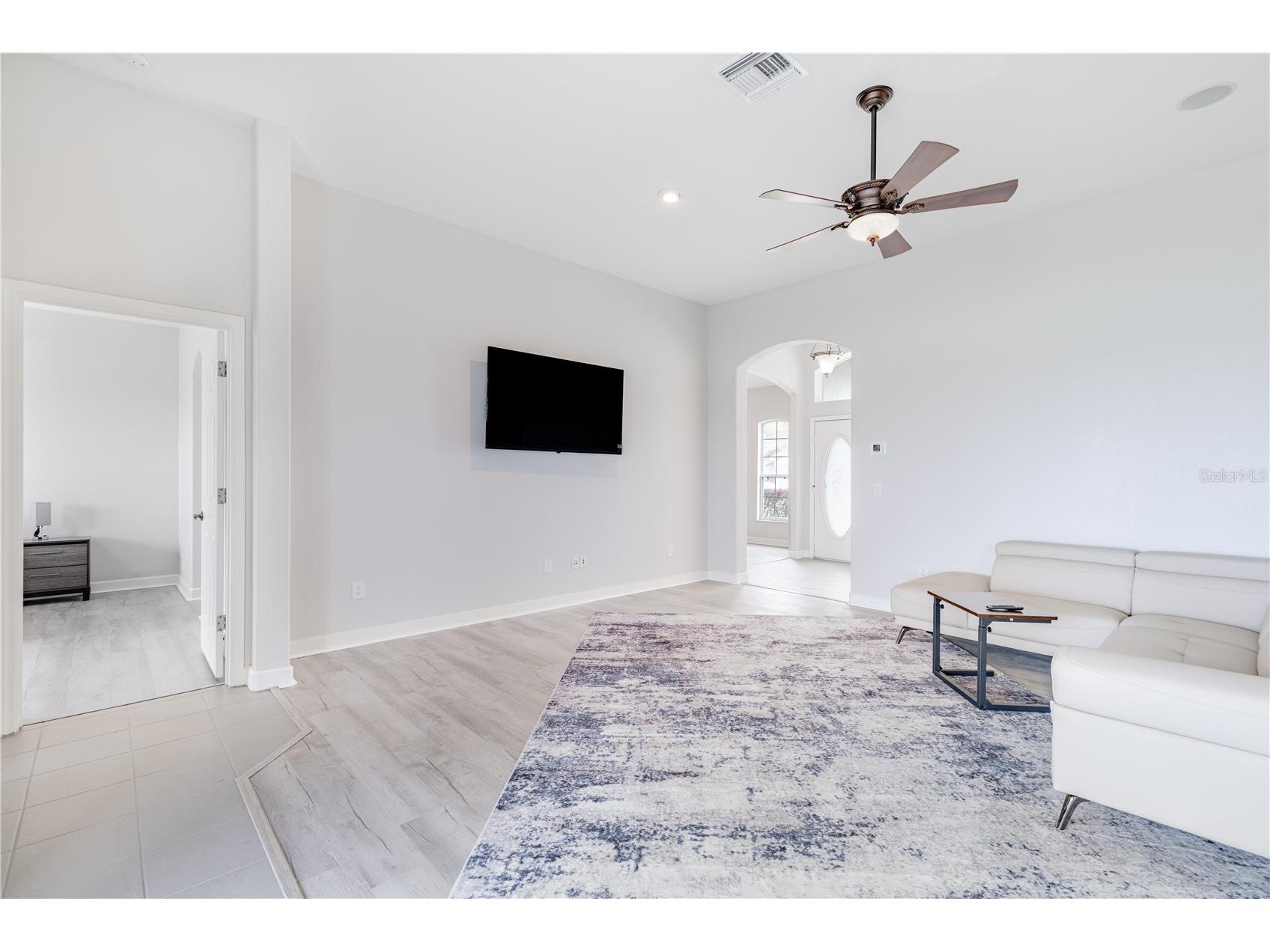 3804 Bayshore Circle Tavares FL 32778 - LAKE IDAMERE G5109614 image17