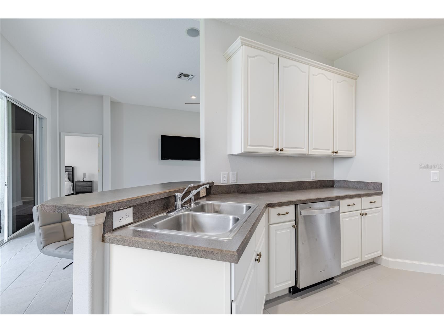 3804 Bayshore Circle Tavares FL 32778 - LAKE IDAMERE G5109614 image19