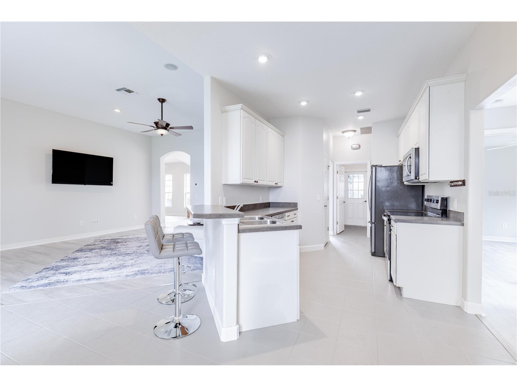 3804 Bayshore Circle Tavares FL 32778 - LAKE IDAMERE G5109614 image20