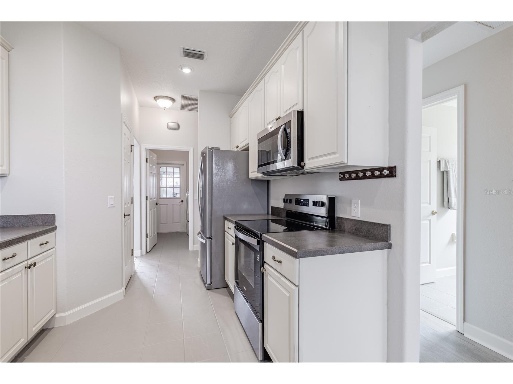 3804 Bayshore Circle Tavares FL 32778 - LAKE IDAMERE G5109614 image24